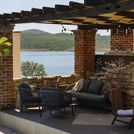 Seaside House With A Swimming Pool Posedarje, Novigrad - 25193 Casa vacanze *