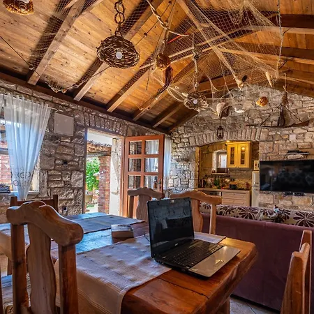 Casa vacanze Seaside House With A Swimming Pool Posedarje, Novigrad - 25193