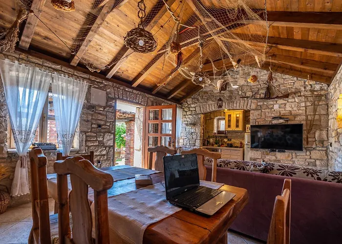بيت للعطل Seaside House With A Swimming Pool - Novigrad - 25193