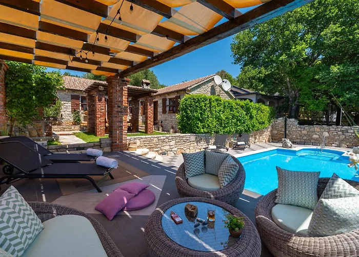 Сasa de vacaciones Seaside House With A Swimming Pool - Novigrad - 25193 *