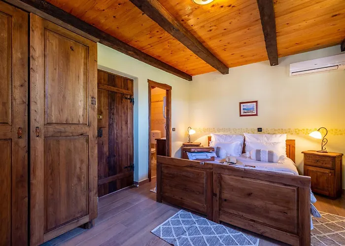 Сasa de vacaciones Seaside House With A Swimming Pool - Novigrad - 25193 *